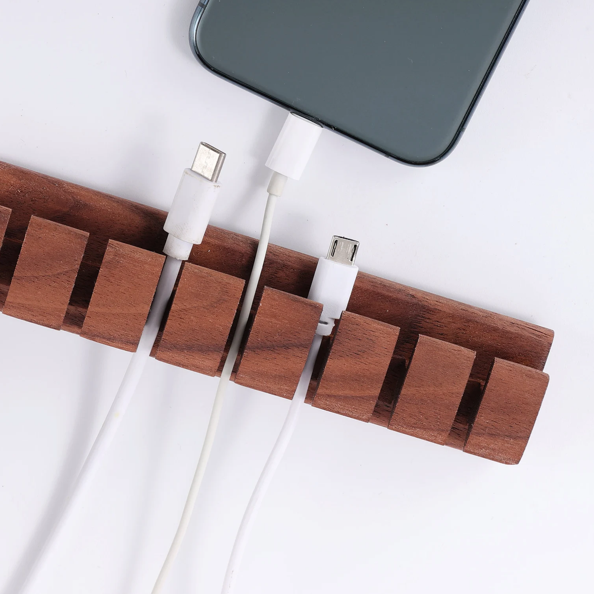 Multi‑Slot Desktop Cord Keeper Workspace Cable Arrangement Holder